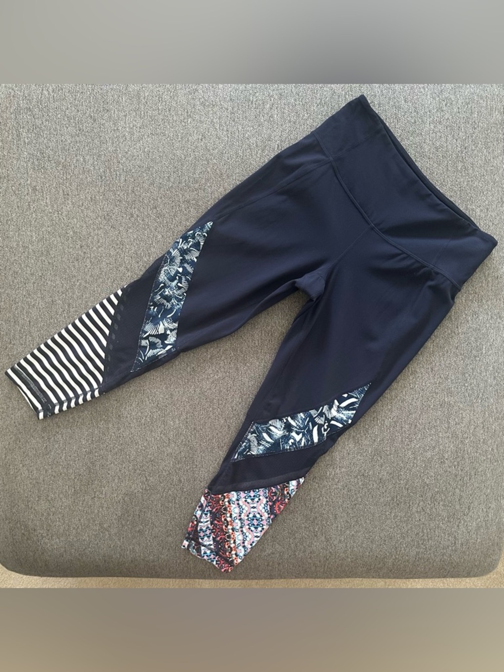 Athleta Salutations Mixed Print Active 7/8 Tight Leggings Medium